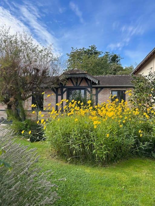 Les Cottages De Carine Saint-Marcel  Eksteriør billede